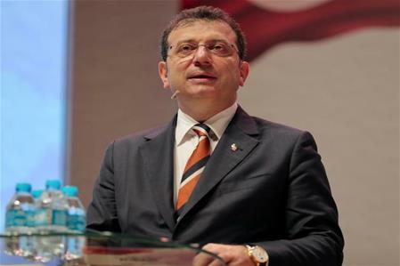 "Sanıyorlar ki vazgeçeriz, sanıyorlar ki bu millet susar. Hayır, bu millet asla susmayacak"