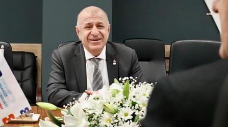 "İktidara ayrı, hukuk muhalefete ayrı hukukun uygulanmadığı bir Türkiye’de yaşamak dileğiyle herkesi duruşmama davet ediyorum"