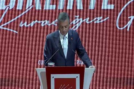 "Erdoğan kendi çıkarları için her şeyi feda edebilecek durumdadır. Yapıştığı koltuktan kalkmamak için milleti ateşe atmaya hazırdır"