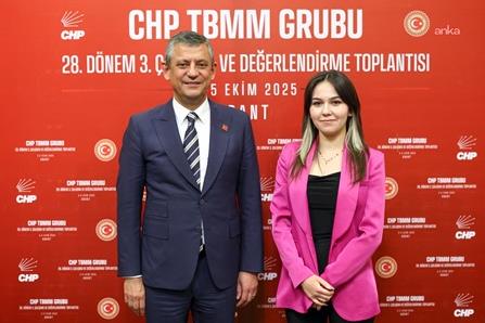 “Erdoğan'ın birinci aktör olduğu ve konuştuğu yerde oturup da onu dinleyecek bir siyasi atmosfer yok şu anda Türkiye'de”